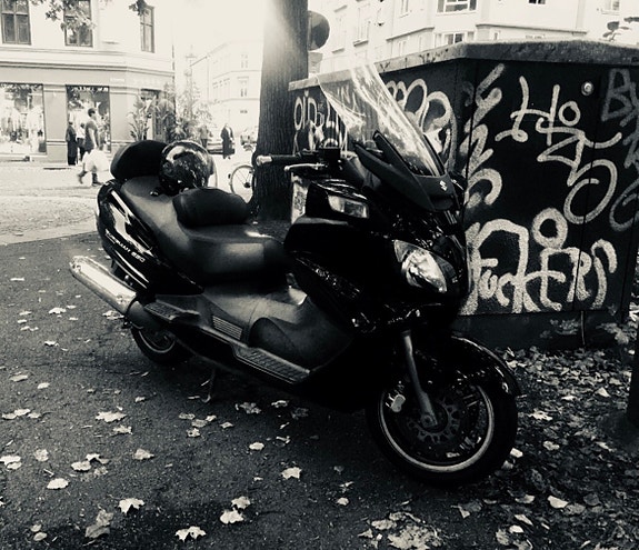 Suzuki 650 burgman 3 of 9