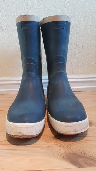 Tilsvarende Forklaring Soaked Veldig gamle, vintge Viking Kadett classic blå gummistøvler med hvitt fòr |  FINN torget