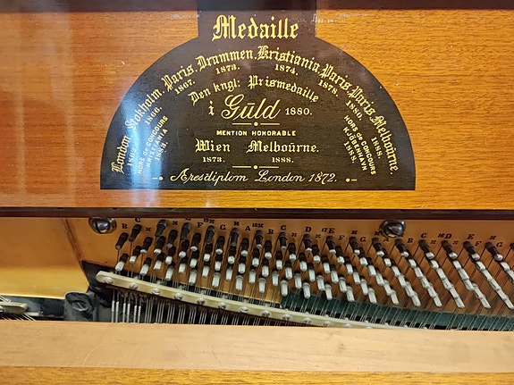 Product image 2 of 8