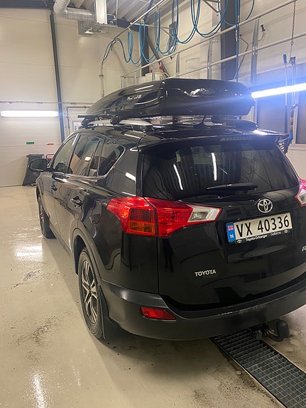 Toyota RAV4 3 of 30