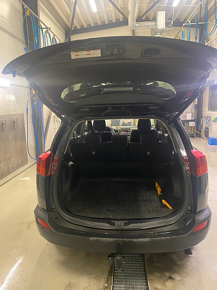 Toyota RAV4 8 of 30