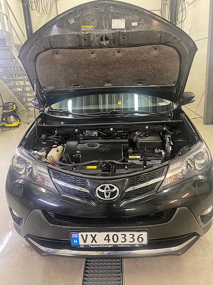 Toyota RAV4 7 of 30