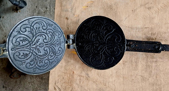 Product image 1 of 3
