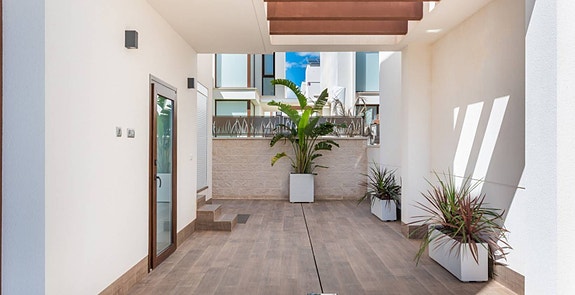 En megler med gode referanser - SPANIA1.no