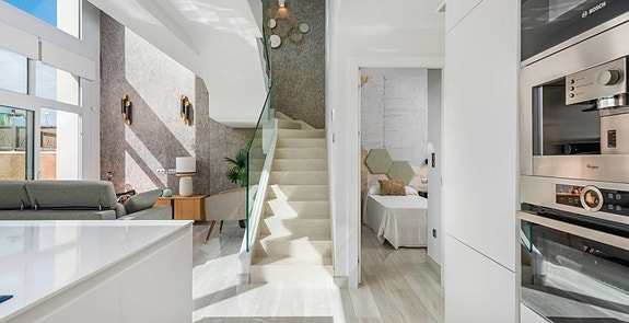 En megler med gode referanser - SPANIA1.no