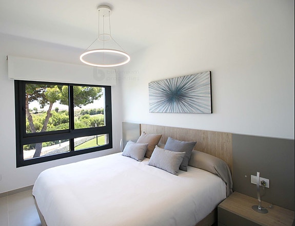 En megler med gode referanser - SPANIA1.no