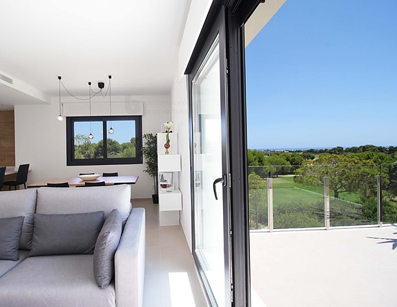 En megler med gode referanser - SPANIA1.no