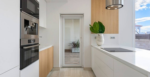 En megler med gode referanser - SPANIA1.no