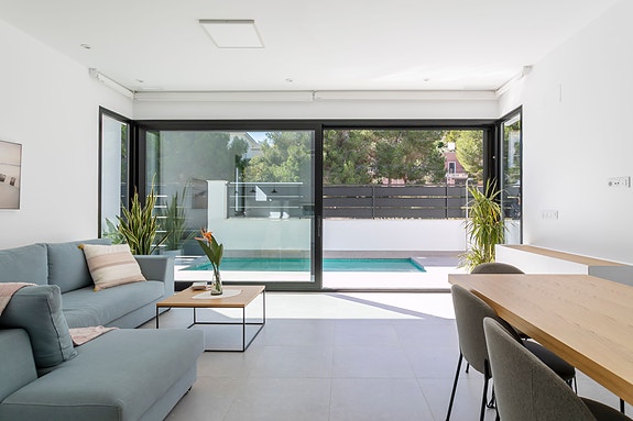 En megler med gode referanser - SPANIA1.no