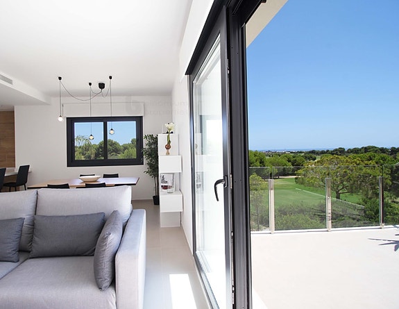 En megler med gode referanser - SPANIA1.no