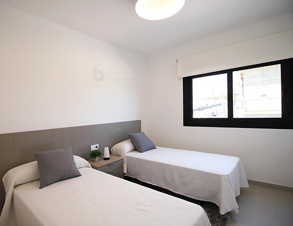 En megler med gode referanser - SPANIA1.no