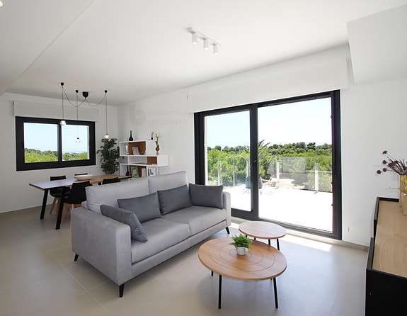 En megler med gode referanser - SPANIA1.no