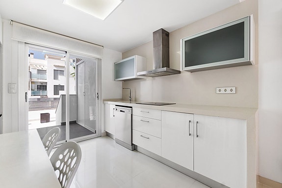 En megler med gode referanser - SPANIA1.no