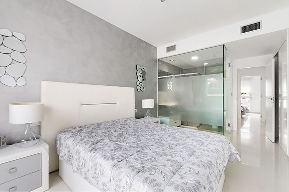 En megler med gode referanser - SPANIA1.no