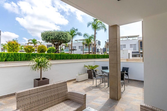 En megler med gode referanser - SPANIA1.no