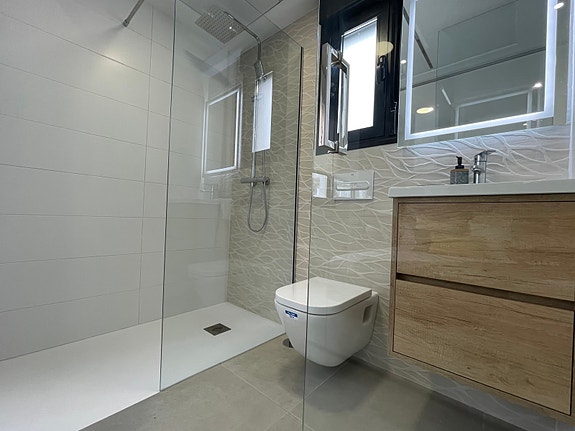 En megler med gode referanser - SPANIA1.no