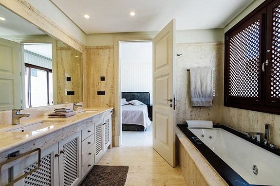 En megler med gode referanser - SPANIA1.no