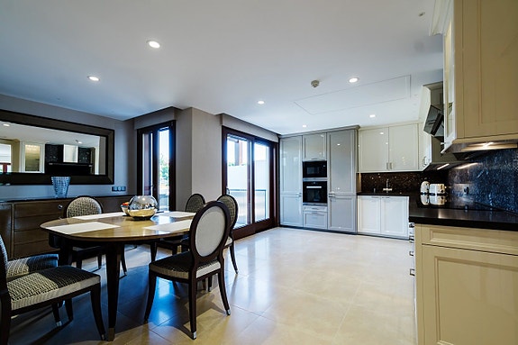 En megler med gode referanser - SPANIA1.no