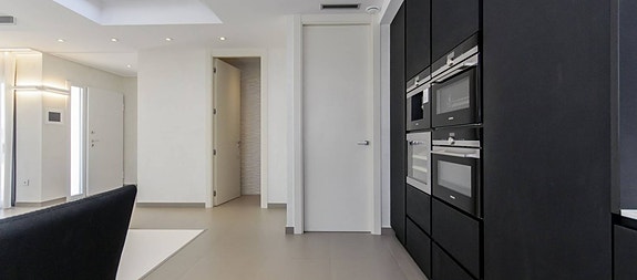 Bruk en megler med gode referanser - se SPANIA1.no