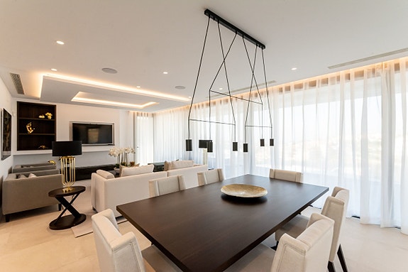 En megler med gode referanser - SPANIA1.no