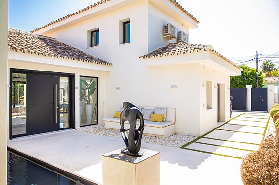 En megler med gode referanser - SPANIA1.no