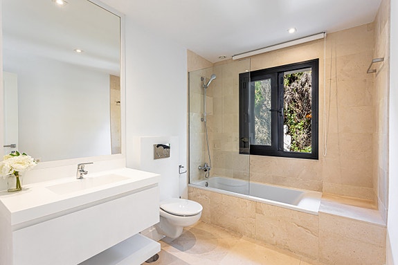 En megler med gode referanser - SPANIA1.no