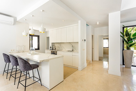 En megler med gode referanser - SPANIA1.no