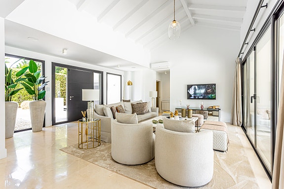 En megler med gode referanser - SPANIA1.no