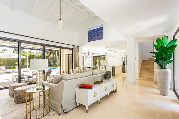 En megler med gode referanser - SPANIA1.no