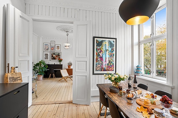 Velkommen til en klassisk perle midt på Olaf Ryes Plass