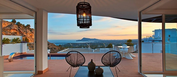 En megler med gode referanser - SPANIA1.no