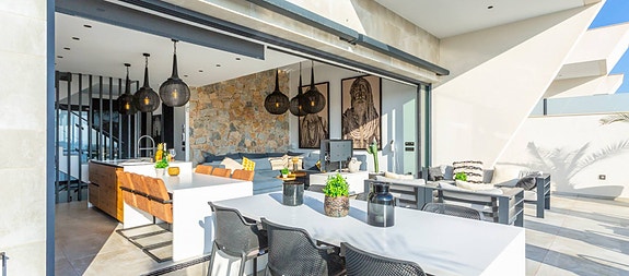 En megler med gode referanser -  SPANIA1.no