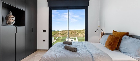 En megler med gode referanser -  SPANIA1.no