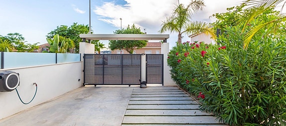 En megler med gode referanser -  SPANIA1.no