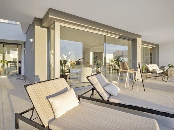 En megler med gode referanser - SPANIA1.no