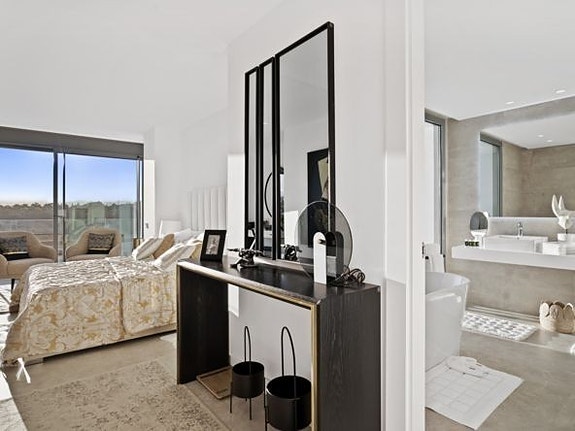 En megler med gode referanser - SPANIA1.no