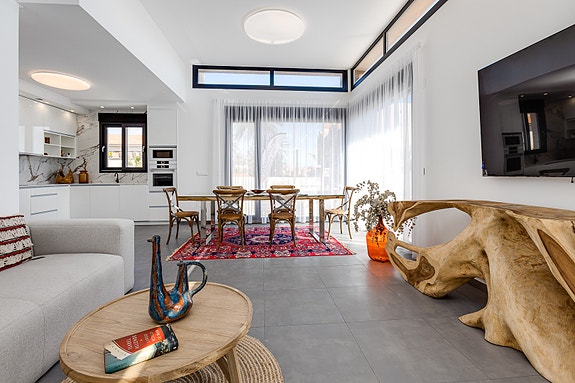 En megler med gode referanser - SPANIA1.no