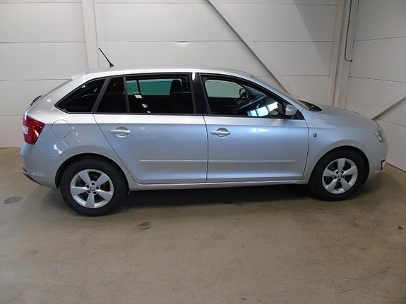 Skoda Rapid 4 of 5