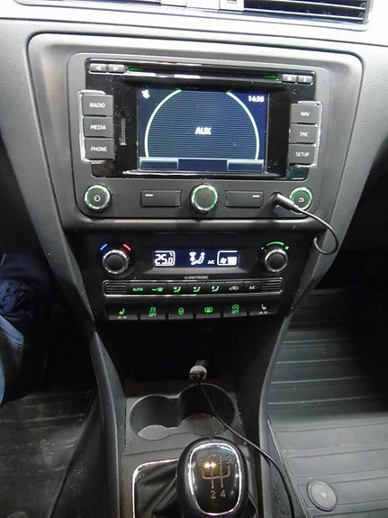 Skoda Rapid 3 of 5