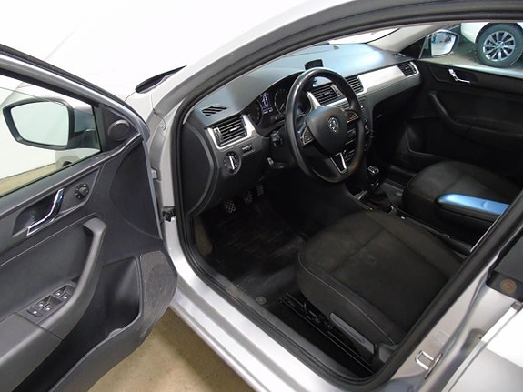 Skoda Rapid 5 of 5