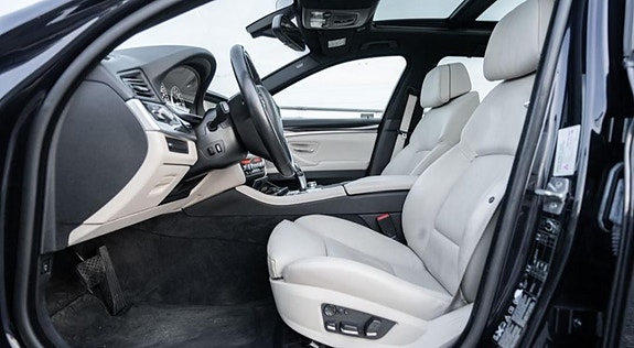 BMW 530xd 23 of 30