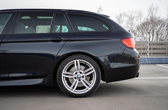 BMW 530xd 10 of 30