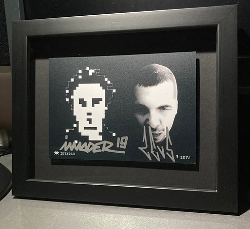 Sjeldent signert kunst-postkort av X Zevs & SPACE  Invader