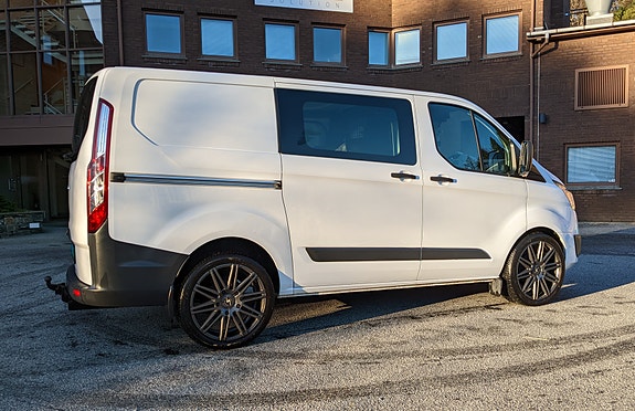 Ford Transit Custom 3 of 5