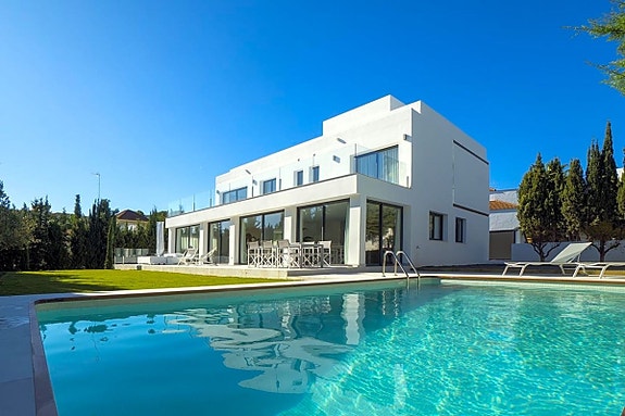 En megler med gode referanser - SPANIA1.no