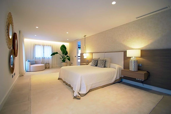 En megler med gode referanser - SPANIA1.no