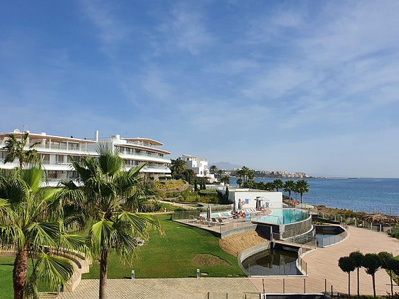 En megler med gode referanser - SPANIA1.no