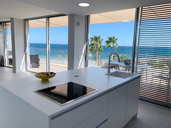 En megler med gode referanser - SPANIA1.no