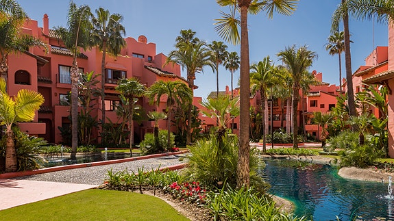 En megler med gode referanser - SPANIA1.no