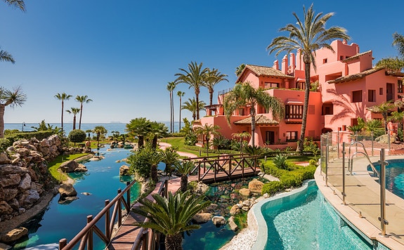 En megler med gode referanser - SPANIA1.no